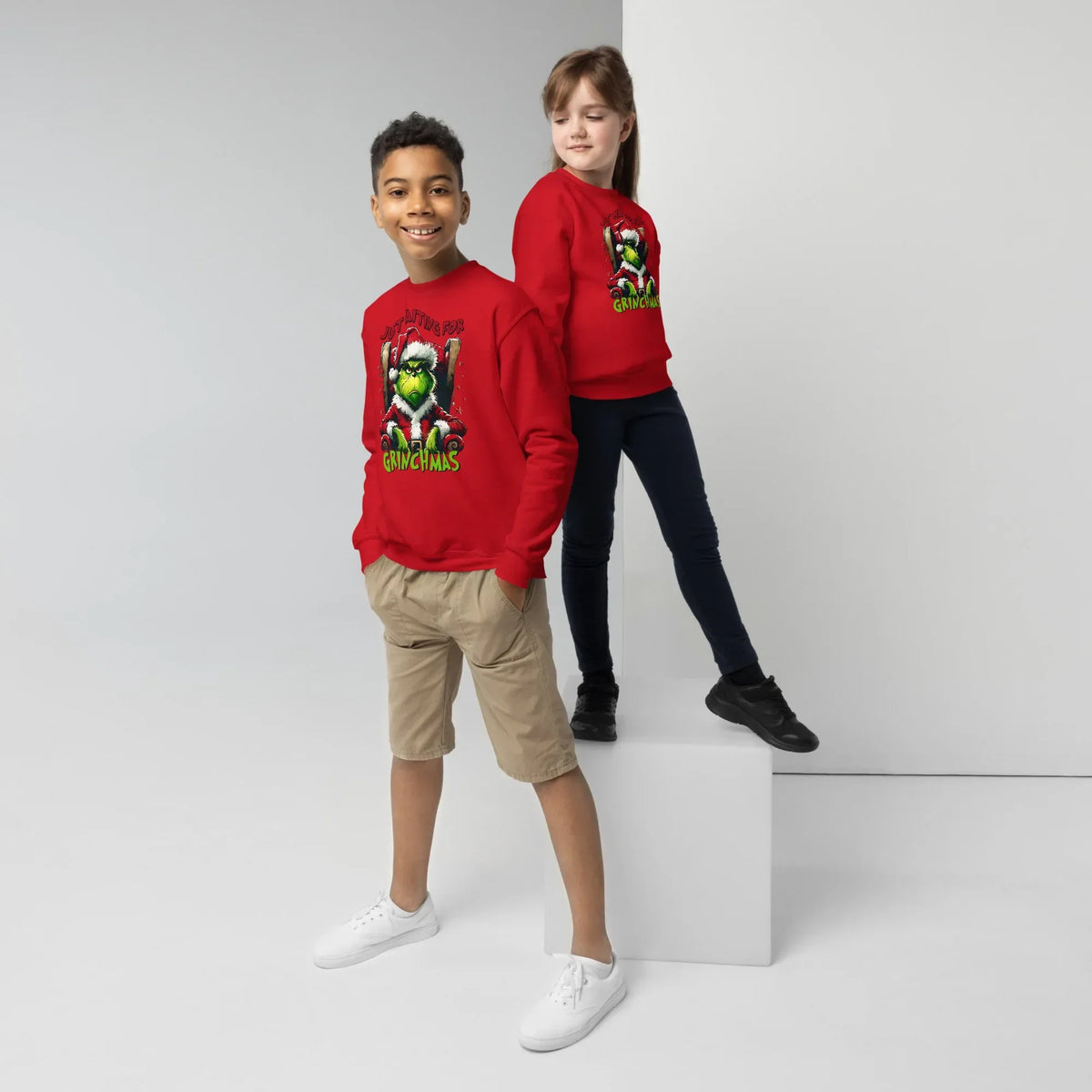 Youth crewneck sweatshirt - TNH apparel
